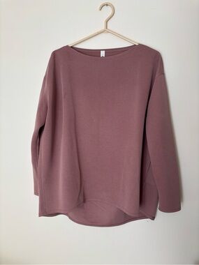 Lulu Lemon Back In Action top